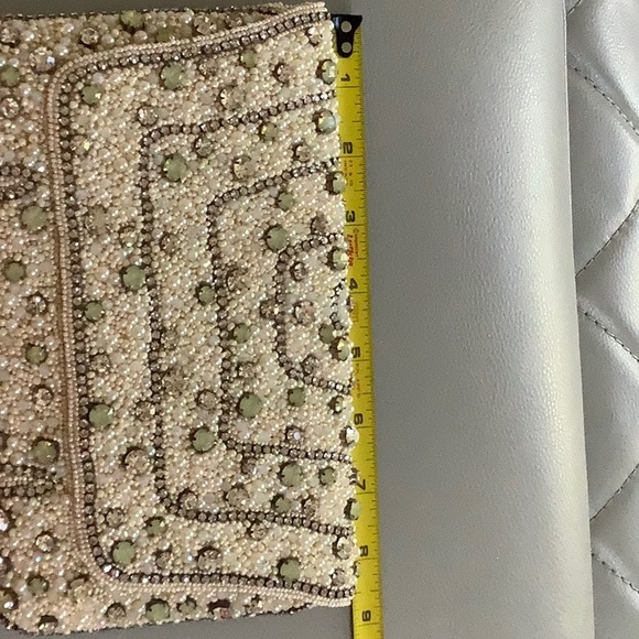 Mary Frances authentic and unique handbag color pearl - Picture 9 of 11